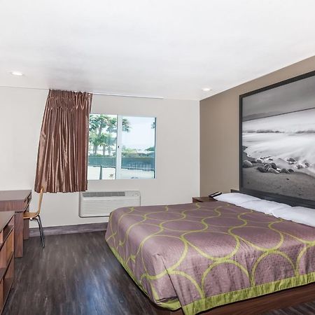 Super 8 By Wyndham San Diego/Imperial Beach Zewnętrze zdjęcie