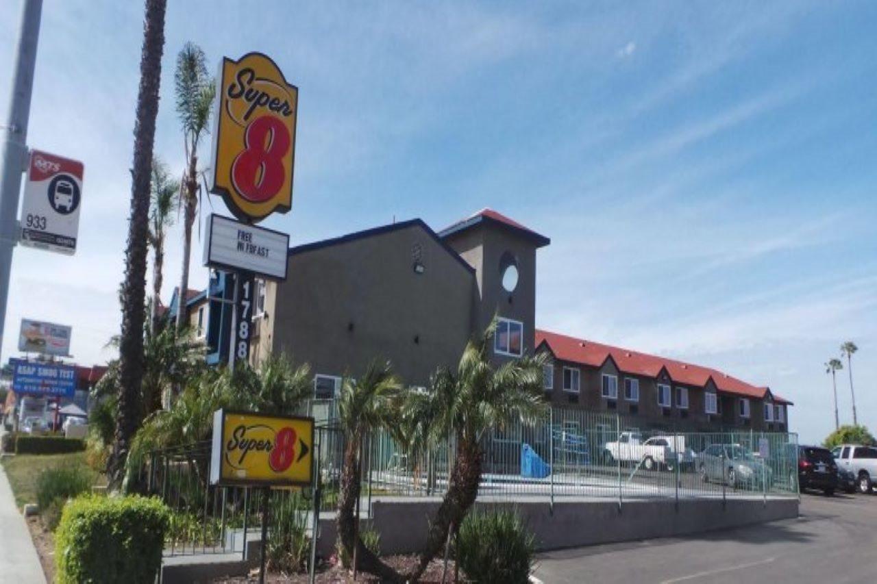 Super 8 By Wyndham San Diego/Imperial Beach Zewnętrze zdjęcie
