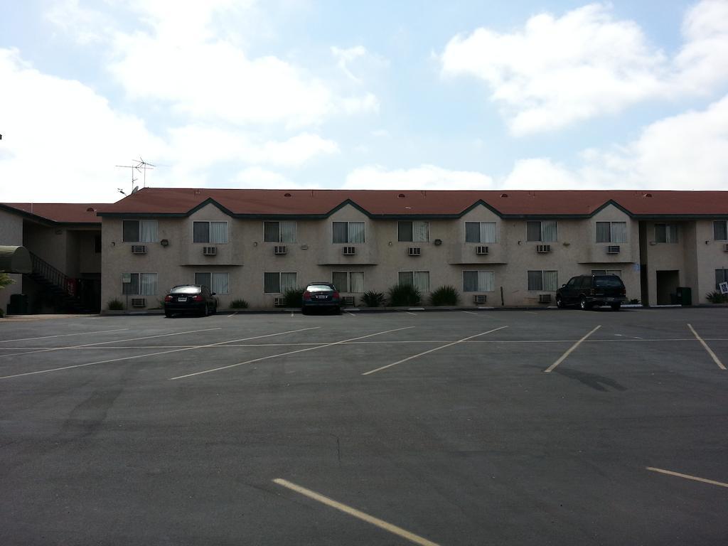 Super 8 By Wyndham San Diego/Imperial Beach Zewnętrze zdjęcie
