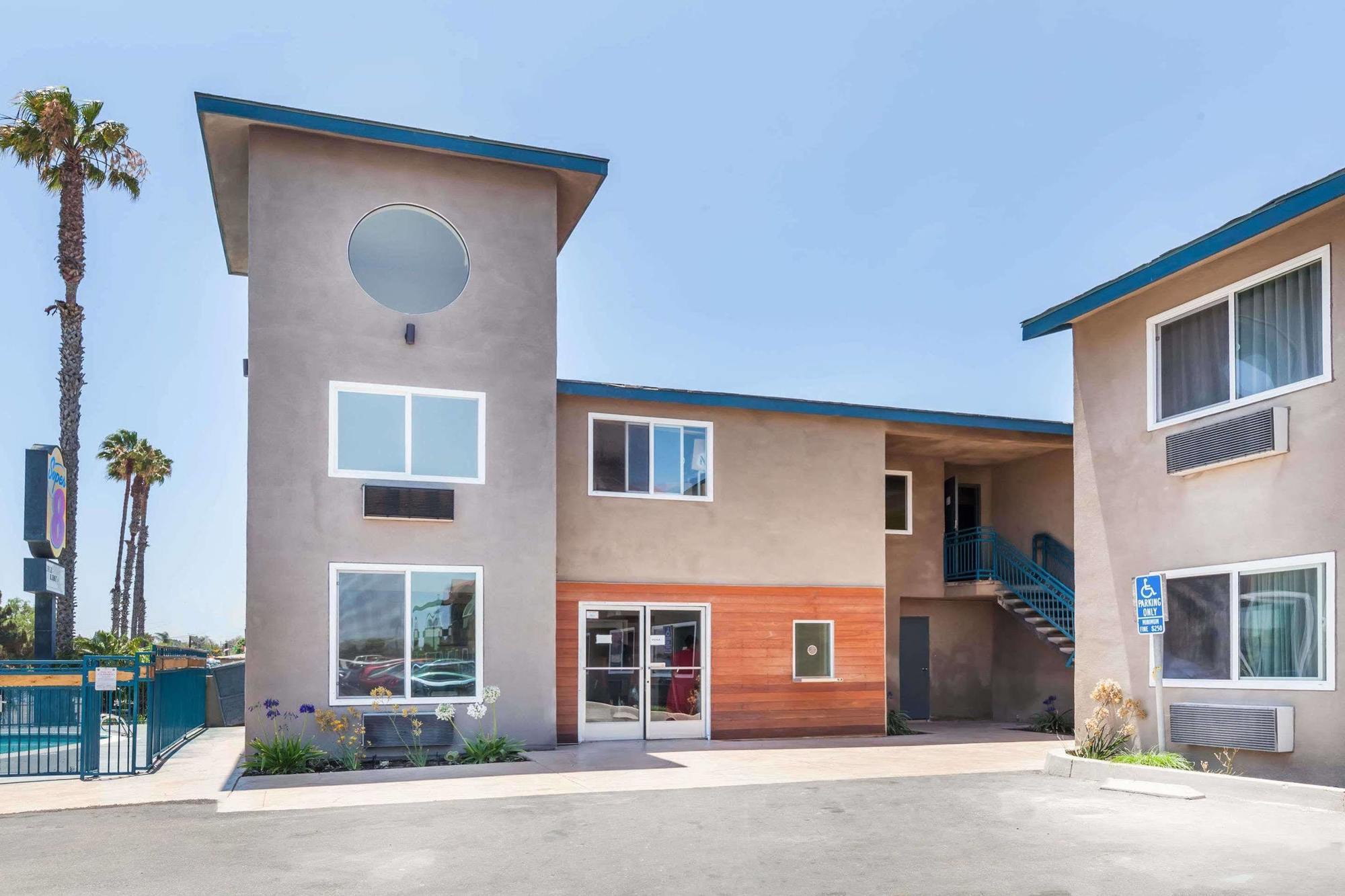 Super 8 By Wyndham San Diego/Imperial Beach Zewnętrze zdjęcie